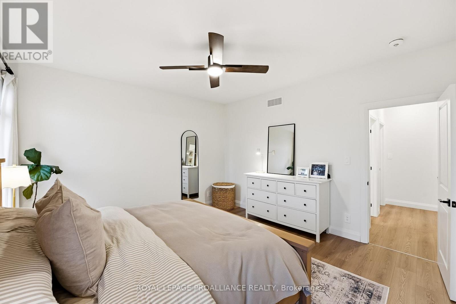 5 Hillcrest Drive, Quinte West, Ontario K8V 5P4 - Photo 21 - X12579758