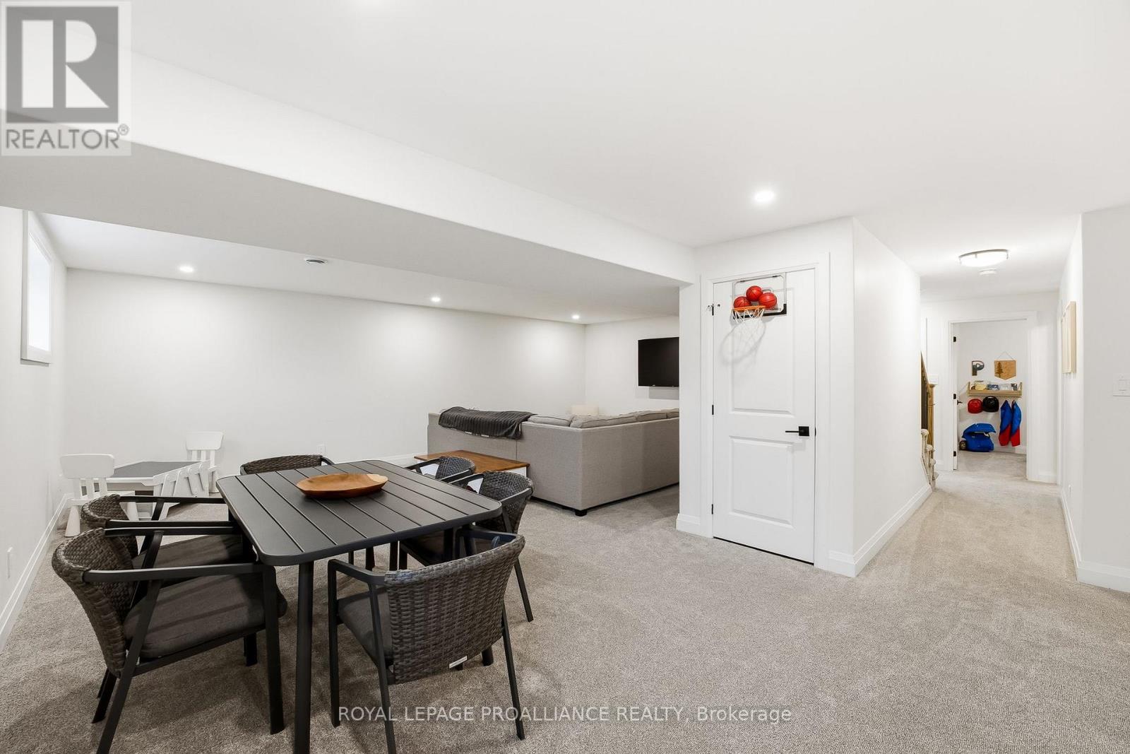 5 Hillcrest Drive, Quinte West, Ontario K8V 5P4 - Photo 29 - X12579758