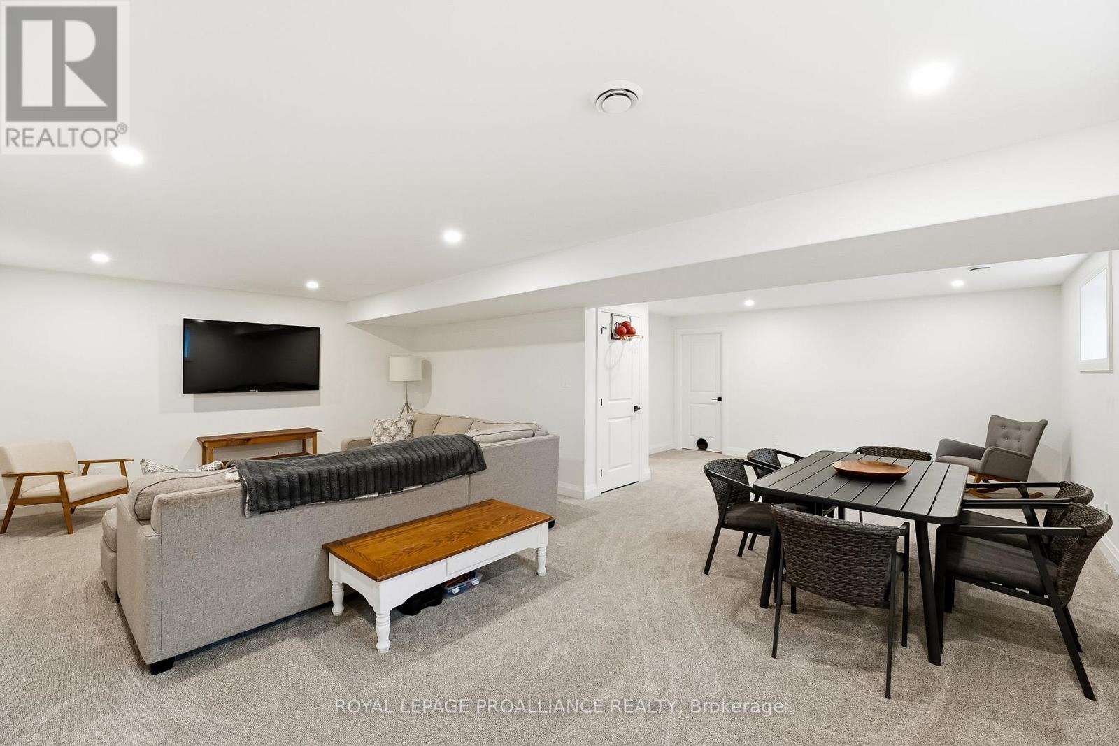 5 Hillcrest Drive, Quinte West, Ontario K8V 5P4 - Photo 30 - X12579758