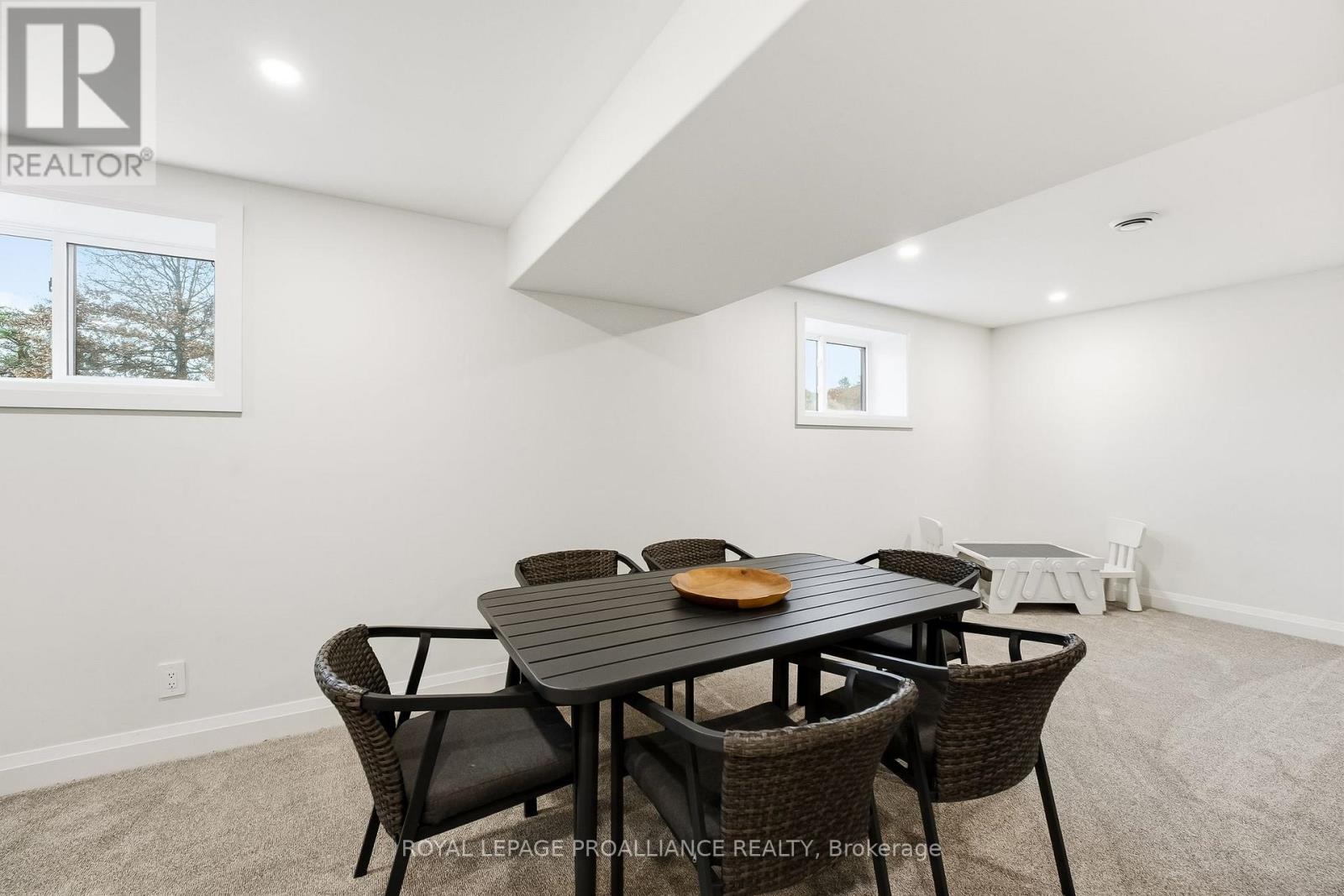 5 Hillcrest Drive, Quinte West, Ontario K8V 5P4 - Photo 32 - X12579758