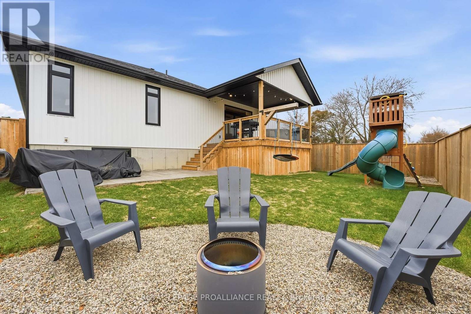 5 Hillcrest Drive, Quinte West, Ontario K8V 5P4 - Photo 44 - X12579758