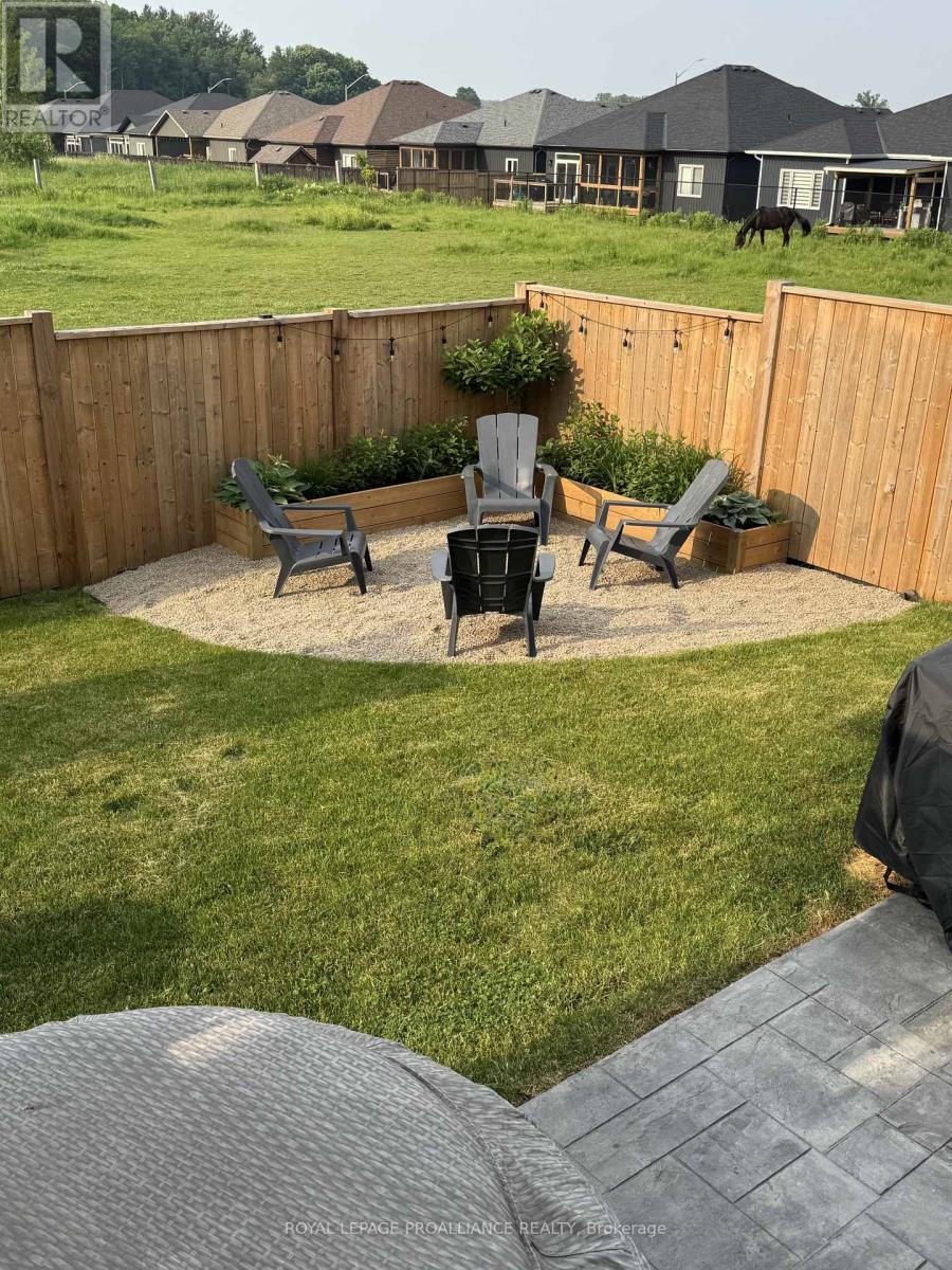 5 Hillcrest Drive, Quinte West, Ontario K8V 5P4 - Photo 48 - X12579758