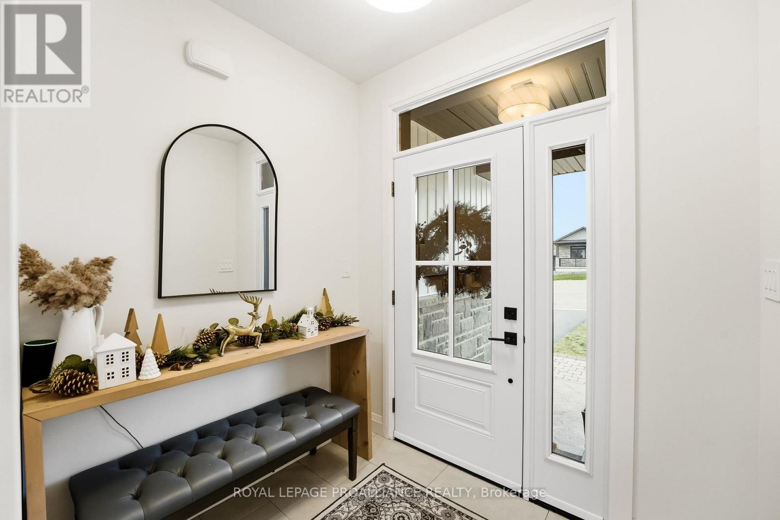 5 Hillcrest Drive, Quinte West, Ontario K8V 5P4 - Photo 5 - X12579758