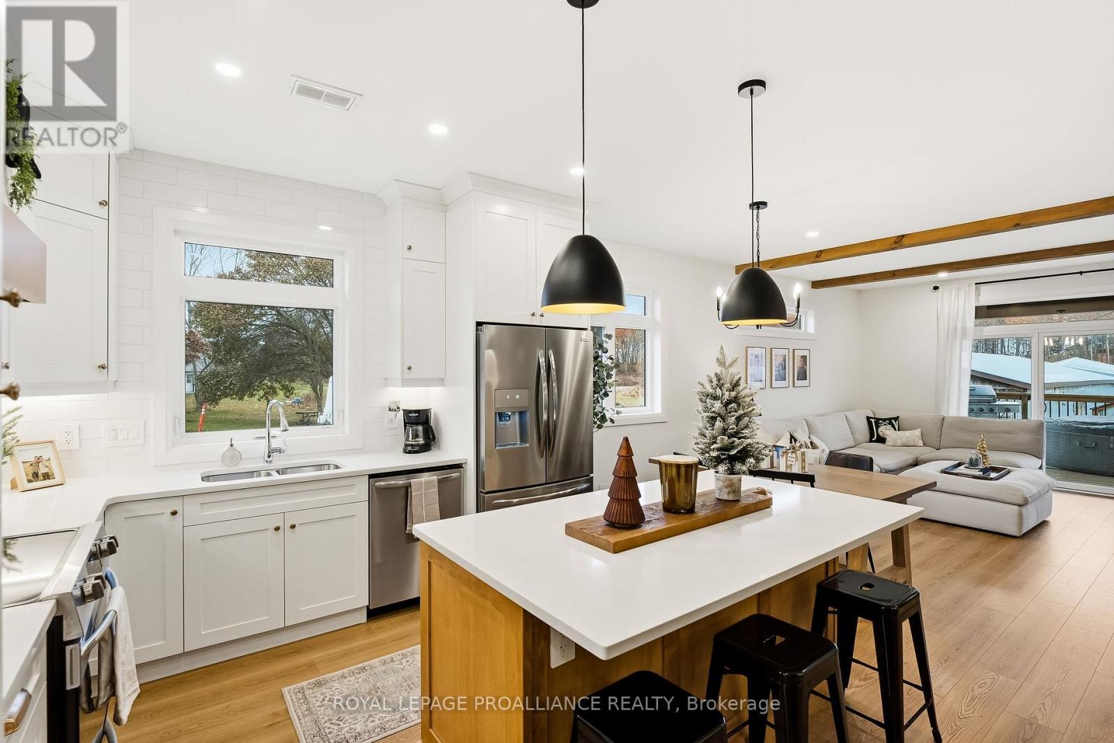 5 Hillcrest Drive, Quinte West, Ontario K8V 5P4 - Photo 6 - X12579758