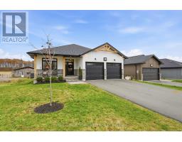 5 HILLCREST DRIVE, Quinte West, Ontario