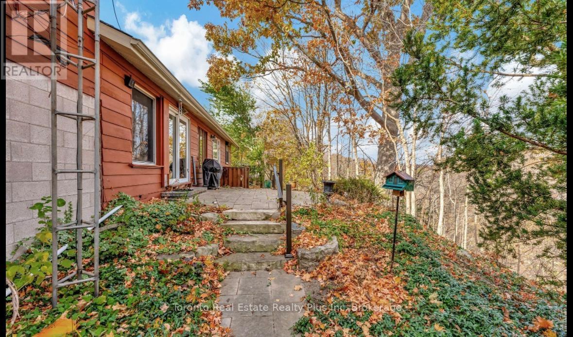 5467 Sixth Line, Milton, Ontario  L9E 0X2 - Photo 18 - W12579596