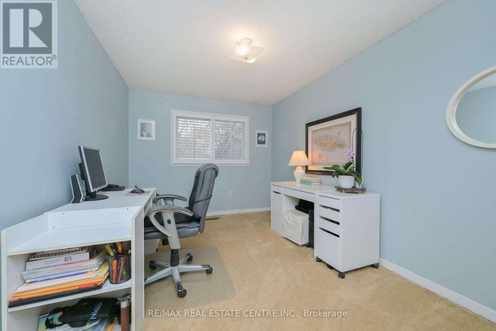 4239 Sawmill Valley Drive, Mississauga, Ontario  L5L 3K9 - Photo 21 - W12579614