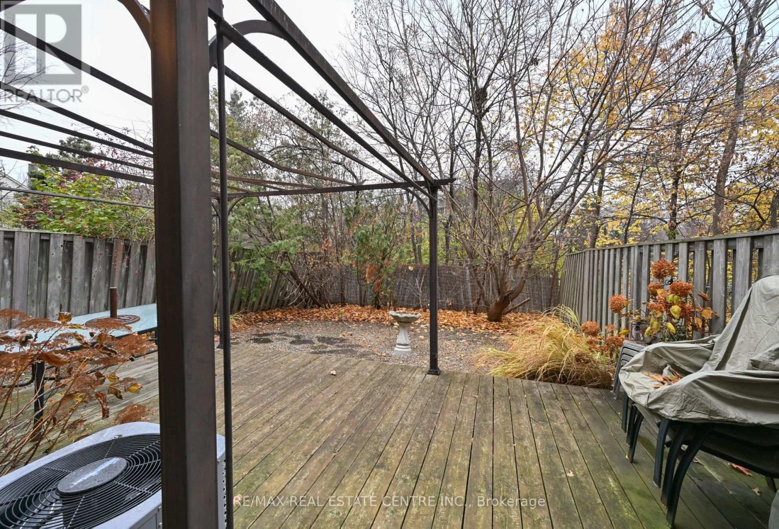 4239 Sawmill Valley Drive, Mississauga, Ontario  L5L 3K9 - Photo 30 - W12579614