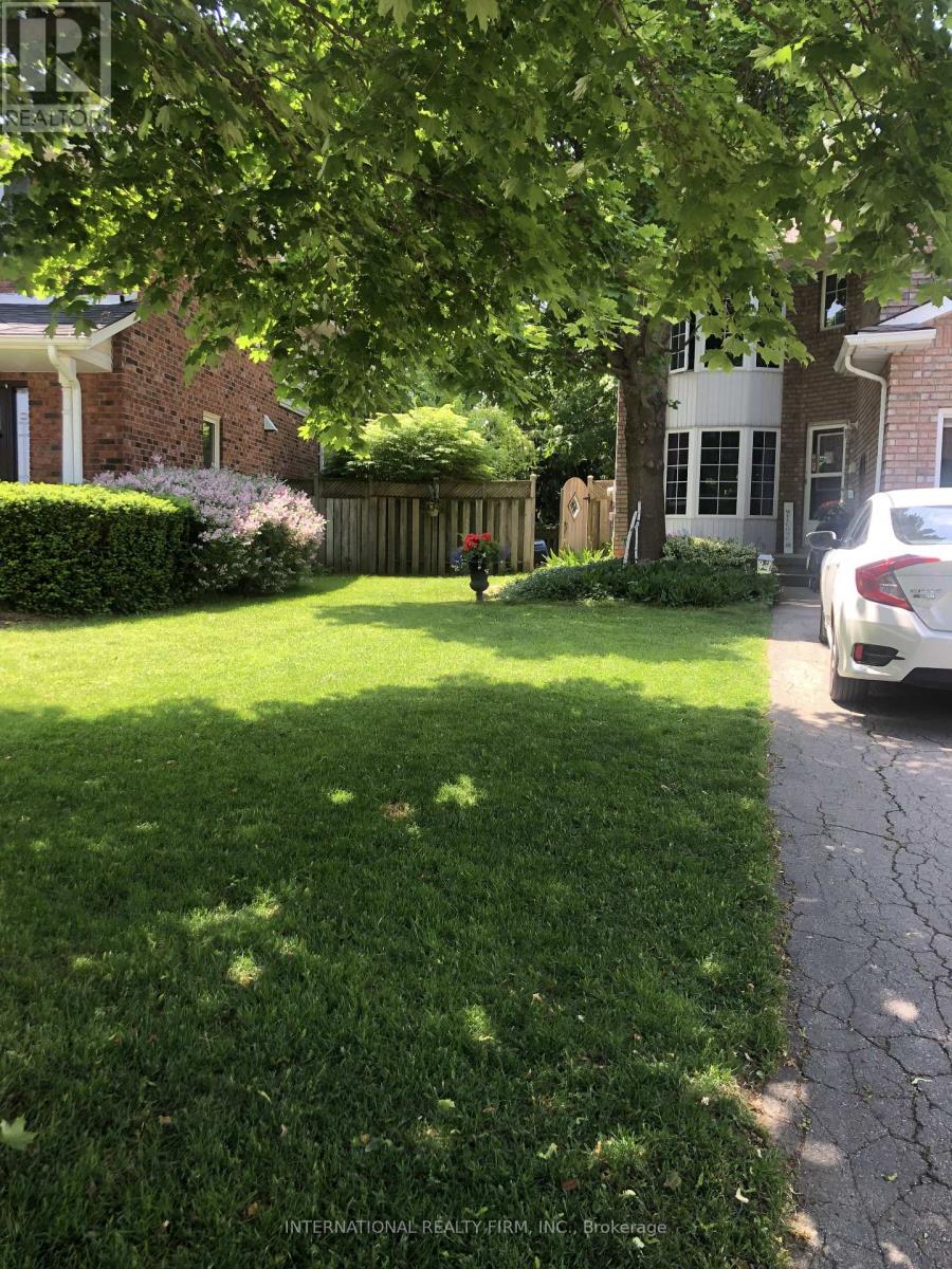 922 GLENDALE COURT, Burlington, Ontario