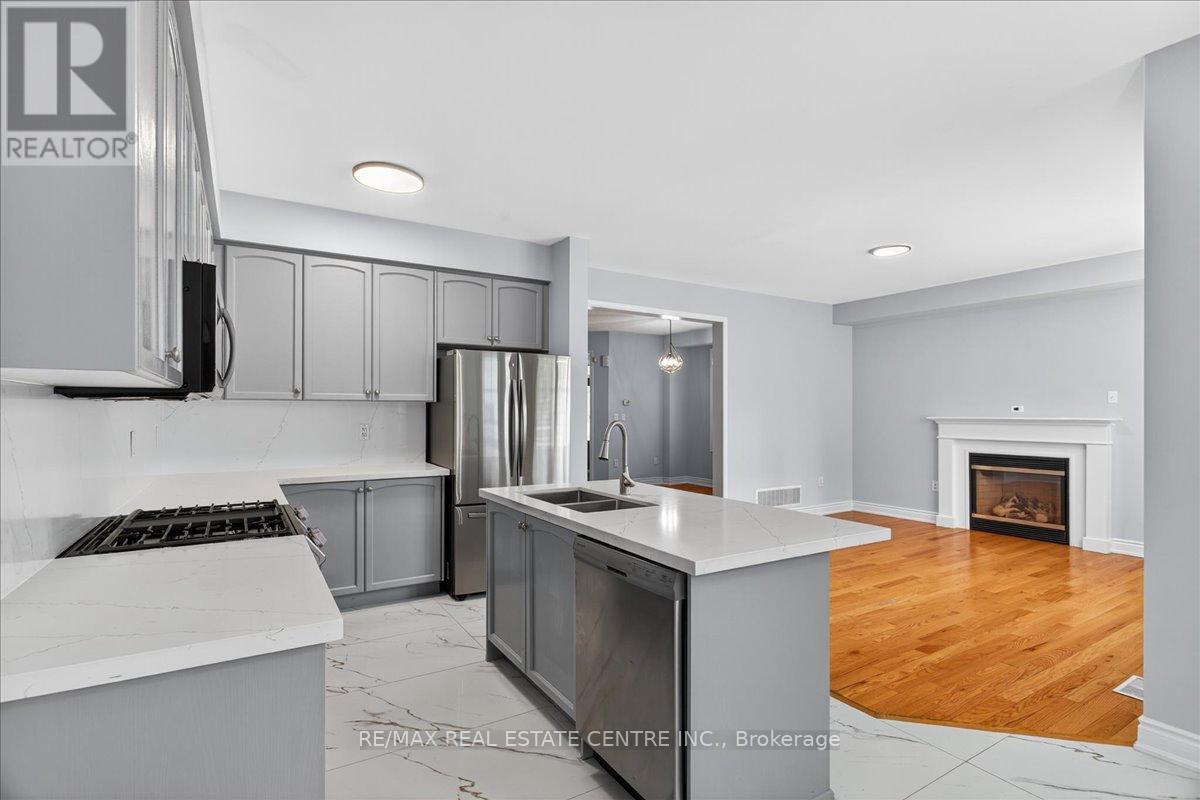 852 Bessy Trail, Milton, Ontario  L9T 0G8 - Photo 11 - W12579664