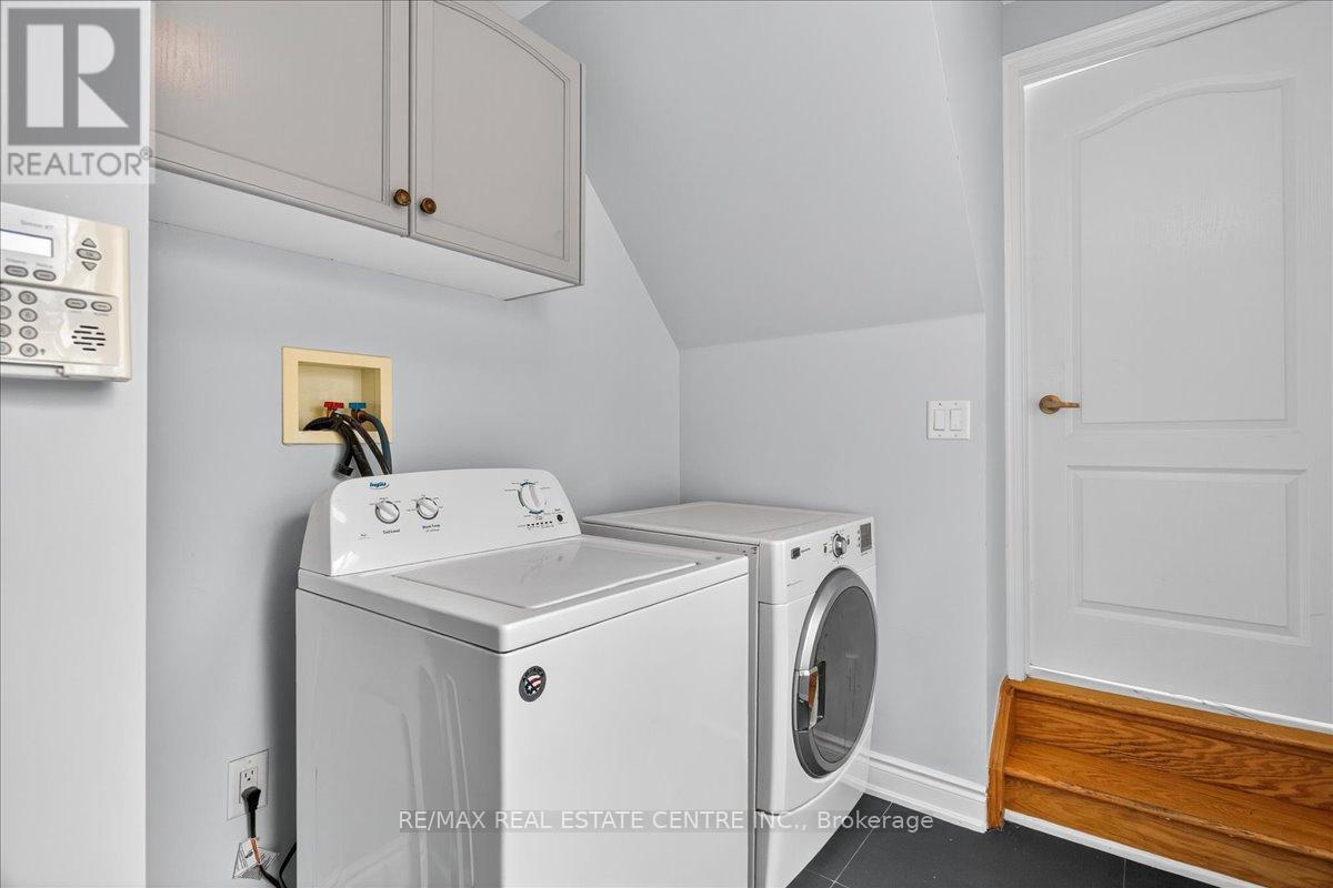 852 Bessy Trail, Milton, Ontario  L9T 0G8 - Photo 14 - W12579664