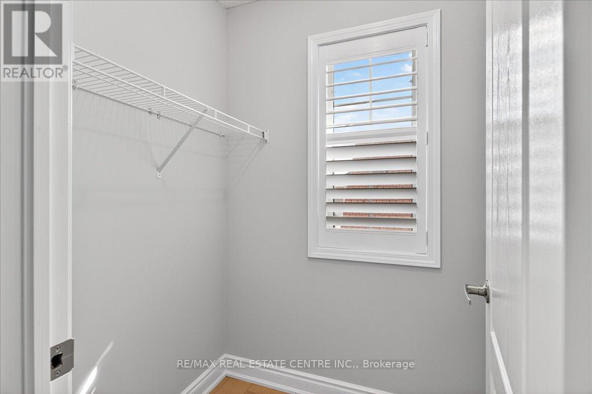 852 Bessy Trail, Milton, Ontario  L9T 0G8 - Photo 25 - W12579664