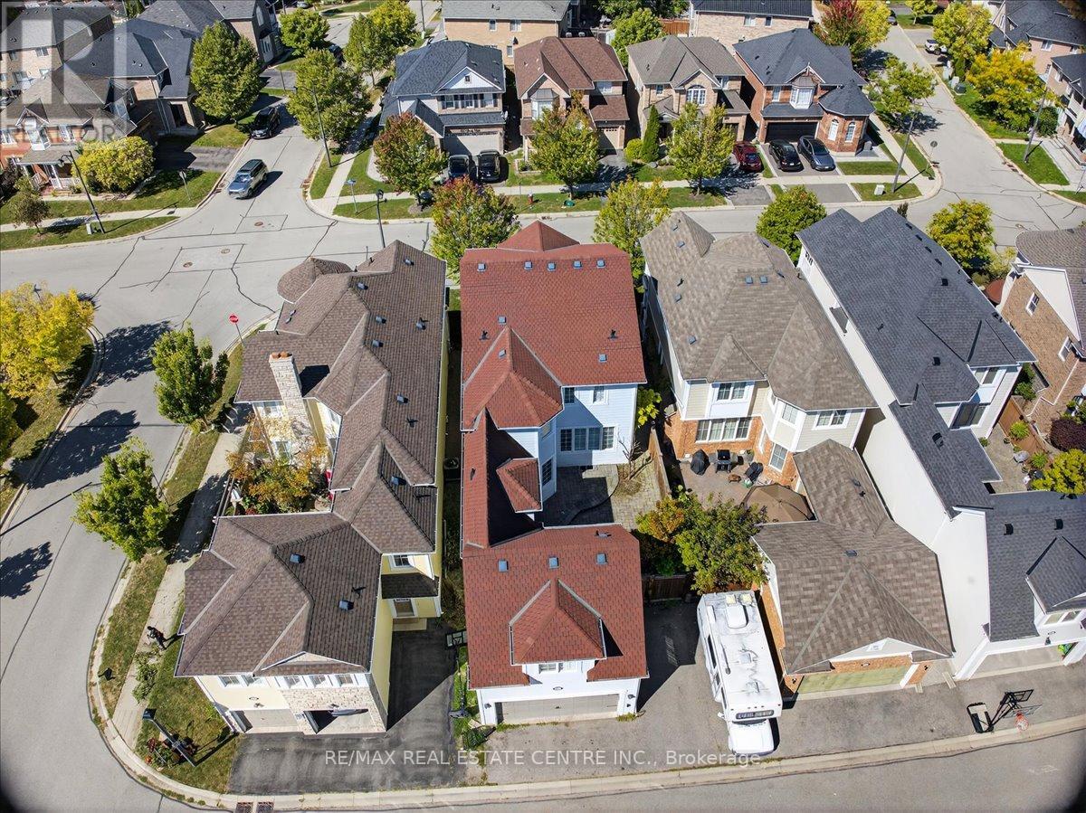 852 Bessy Trail, Milton, Ontario  L9T 0G8 - Photo 40 - W12579664