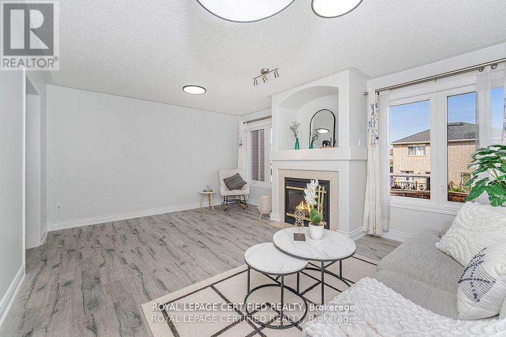 123 Dunlop Court, Brampton, Ontario  L6X 5A6 - Photo 12 - W12579710
