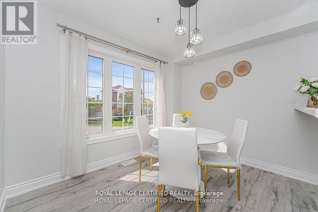 123 Dunlop Court, Brampton, Ontario  L6X 5A6 - Photo 14 - W12579710