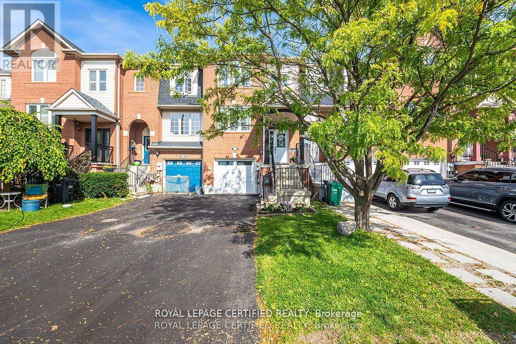 123 Dunlop Court, Brampton, Ontario  L6X 5A6 - Photo 2 - W12579710