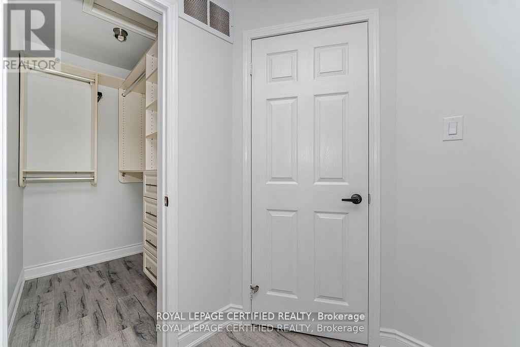 123 Dunlop Court, Brampton, Ontario  L6X 5A6 - Photo 25 - W12579710