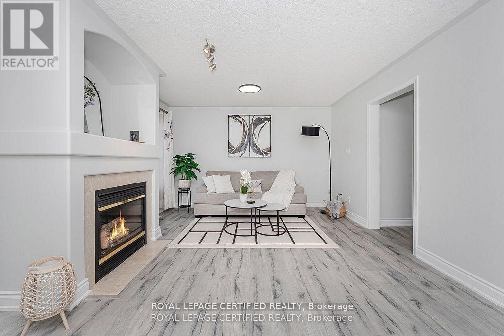 123 Dunlop Court, Brampton, Ontario  L6X 5A6 - Photo 8 - W12579710