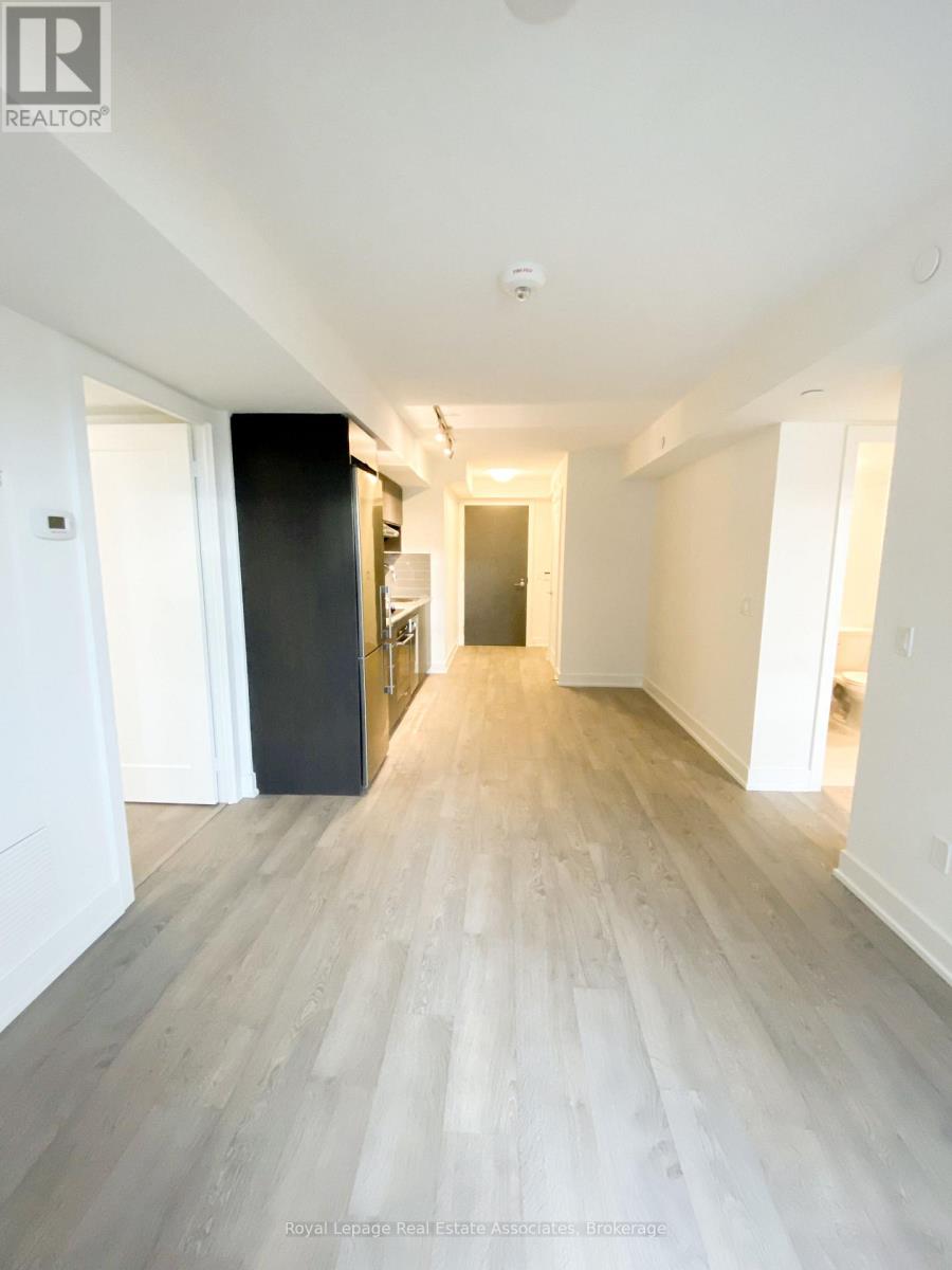 1210 - 7 Mabelle Avenue, Toronto, Ontario  M5T 0C9 - Photo 8 - W12579714