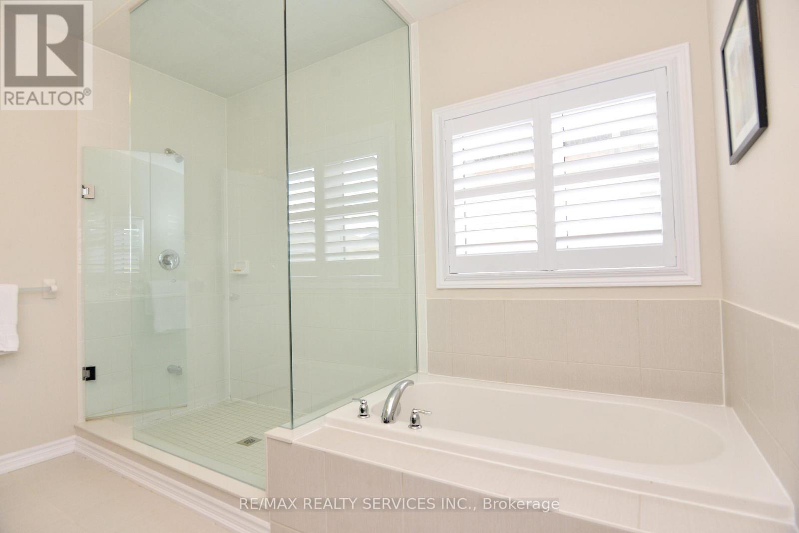 24 Bachelor Street, Brampton, Ontario L7A 5A9 - Photo 31 - W12579726