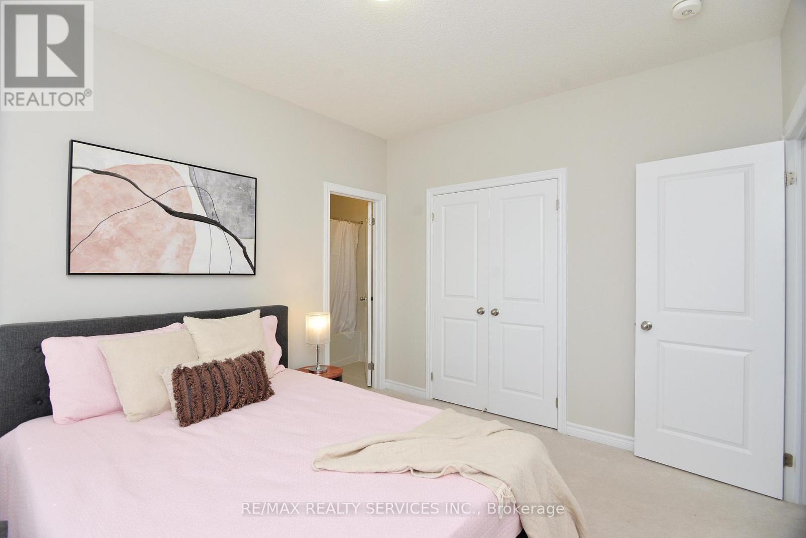 24 Bachelor Street, Brampton, Ontario L7A 5A9 - Photo 39 - W12579726