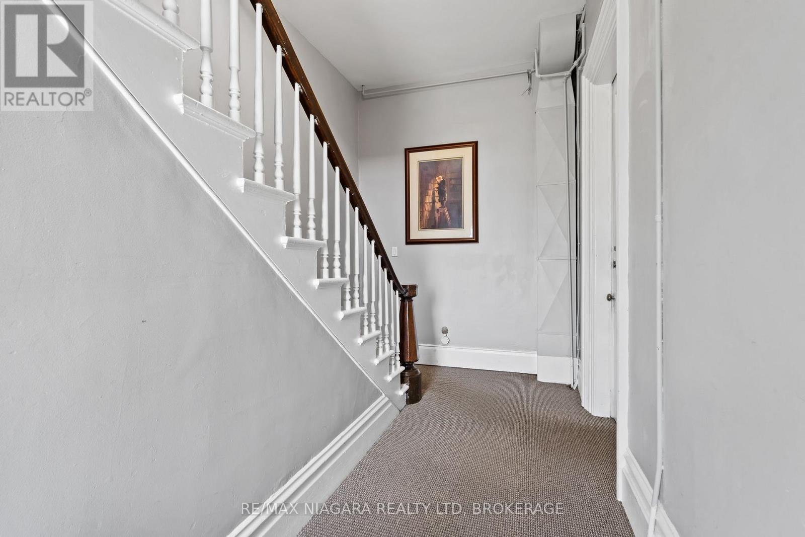 5368 Menzie Street, Niagara Falls (Downtown), Ontario  L2E 2V8 - Photo 20 - X12579776