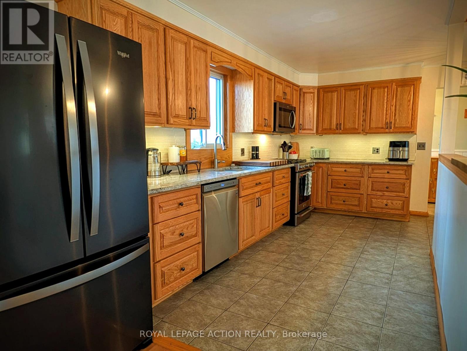 33 Dufferin Street, Brant, Ontario  N0E 1A0 - Photo 15 - X12579584