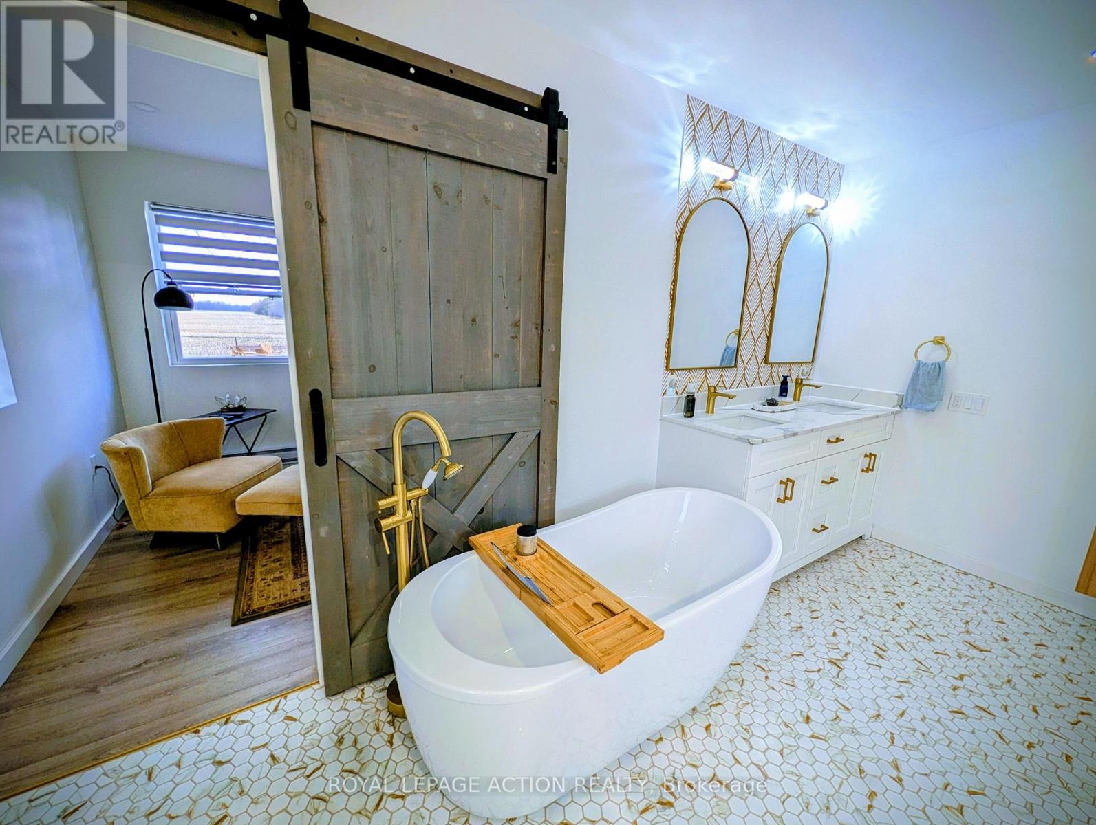 33 Dufferin Street, Brant, Ontario  N0E 1A0 - Photo 7 - X12579584