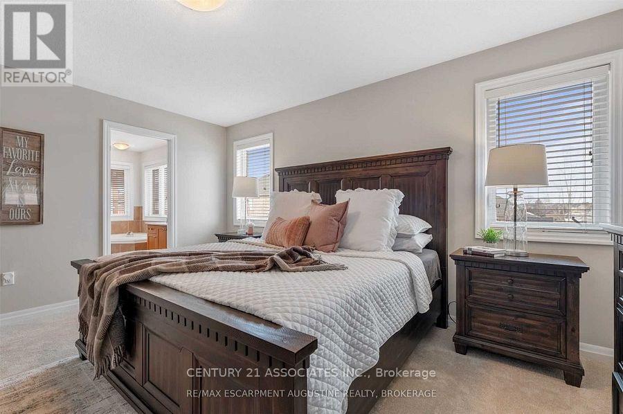 177 Montreal Circle, Hamilton, Ontario  L8E 0C6 - Photo 15 - X12579666