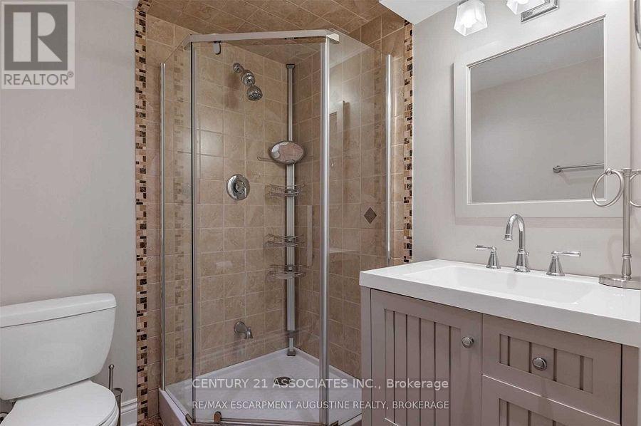 177 Montreal Circle, Hamilton, Ontario  L8E 0C6 - Photo 23 - X12579666