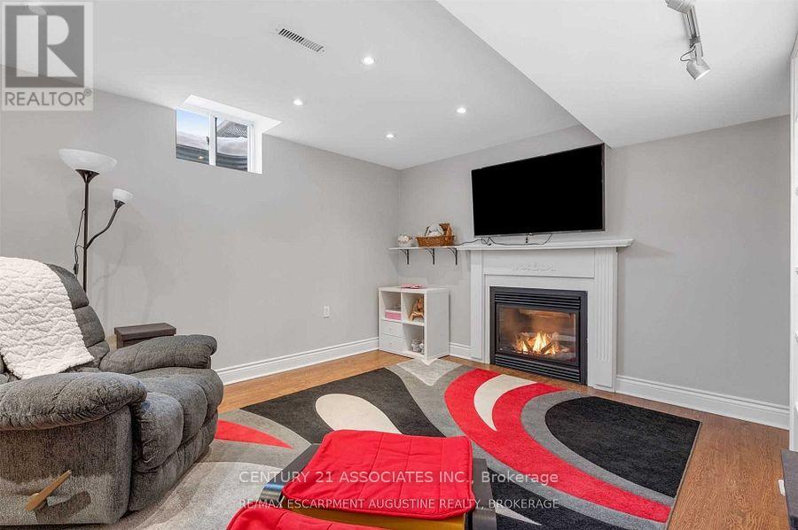 177 Montreal Circle, Hamilton, Ontario  L8E 0C6 - Photo 24 - X12579666