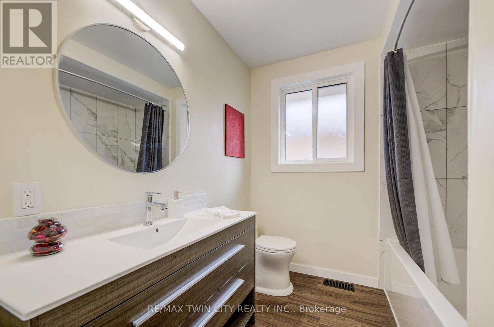 48 Mark Crescent, Cambridge, Ontario  N1S 4A3 - Photo 14 - X12579684