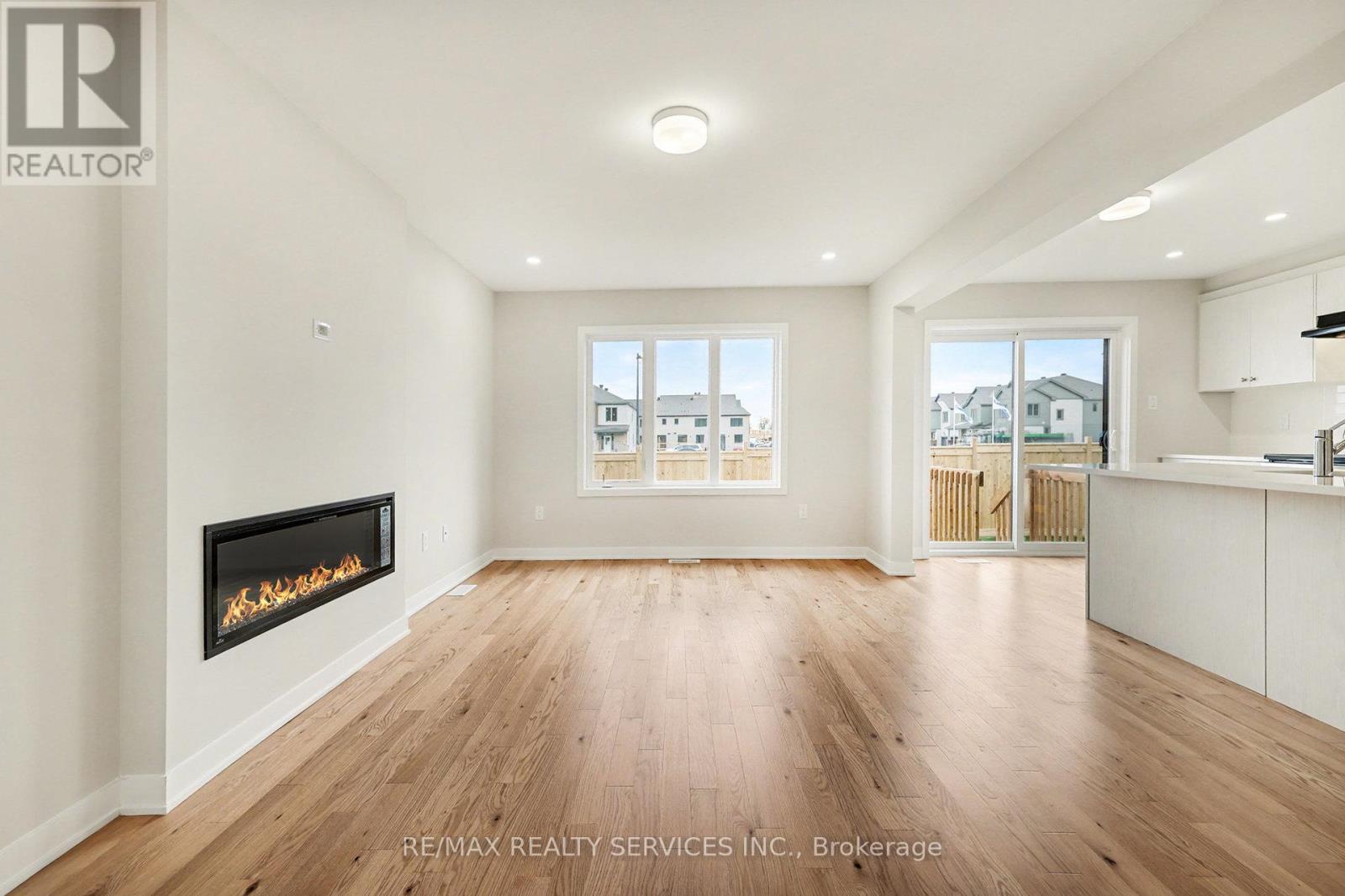 124 Tonic Crescent, Ottawa, Ontario  K2K 1X7 - Photo 10 - X12579702