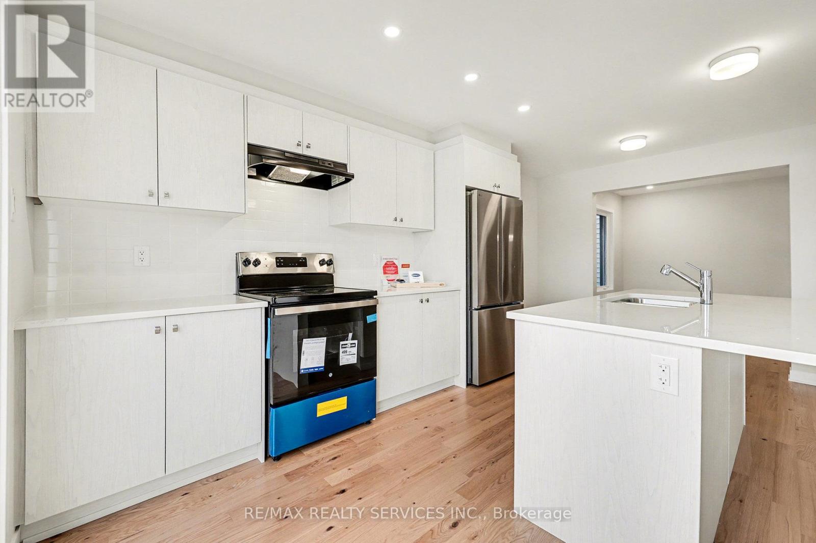 124 Tonic Crescent, Ottawa, Ontario  K2K 1X7 - Photo 13 - X12579702