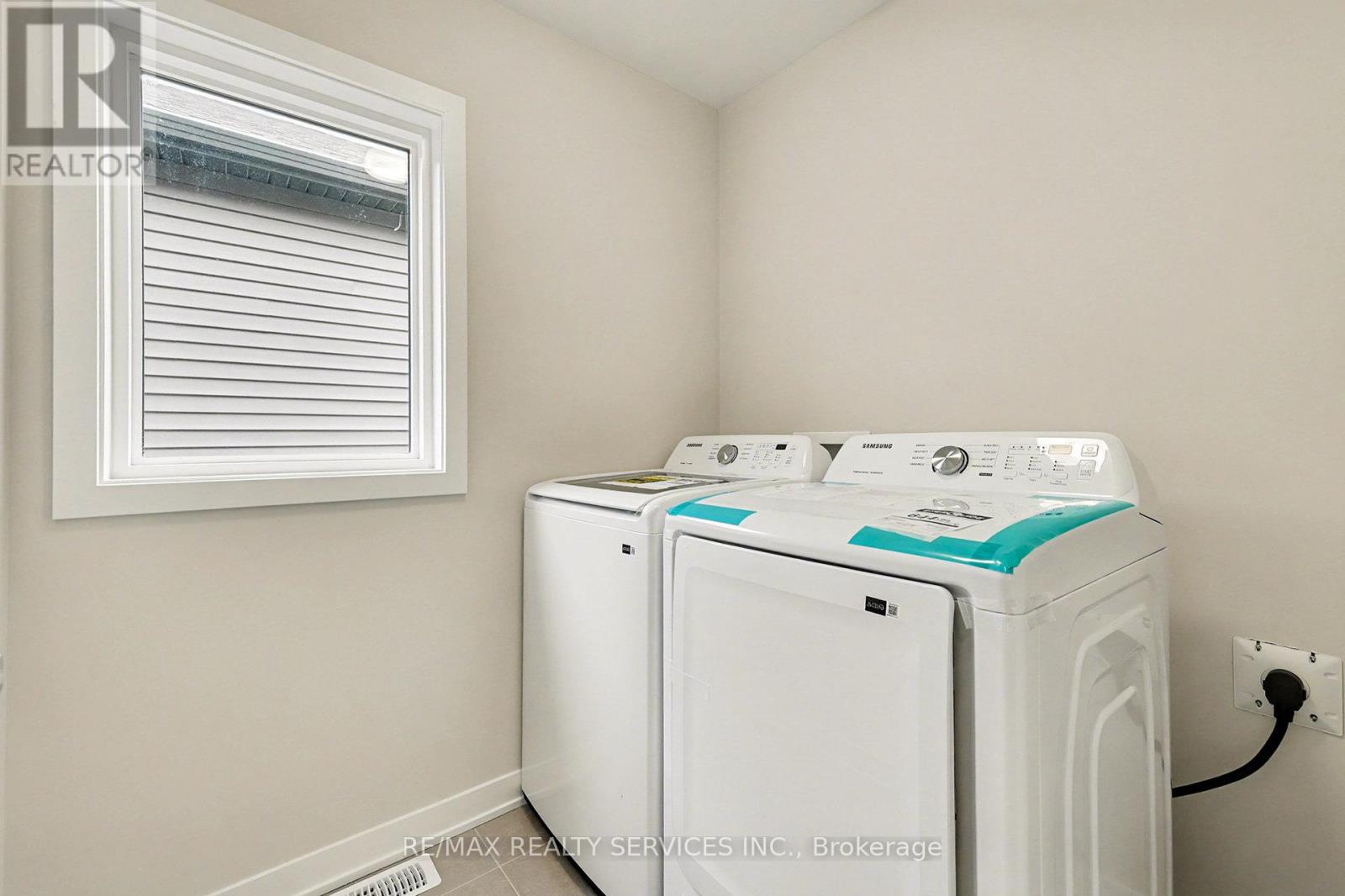 124 Tonic Crescent, Ottawa, Ontario  K2K 1X7 - Photo 20 - X12579702