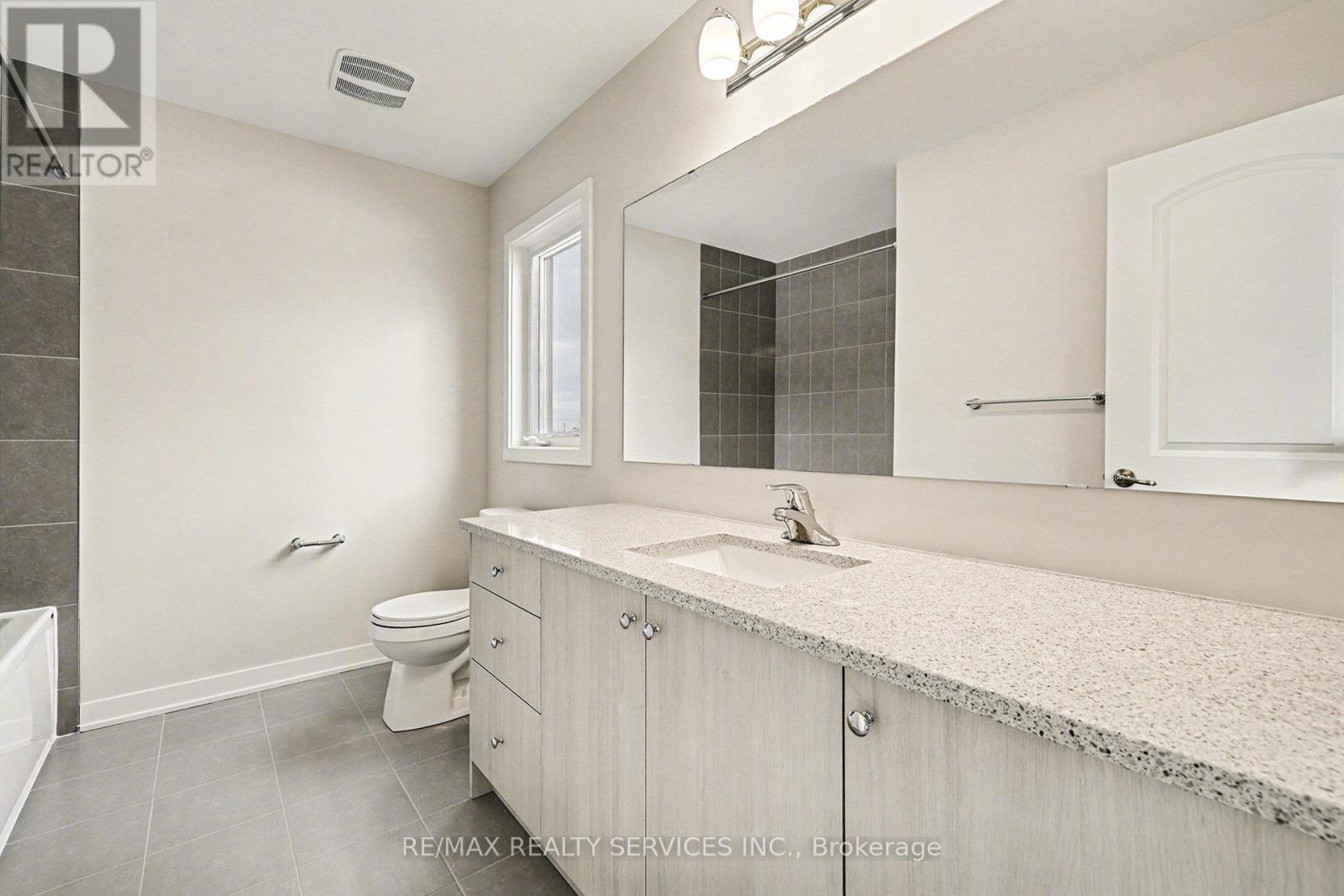 124 Tonic Crescent, Ottawa, Ontario  K2K 1X7 - Photo 24 - X12579702