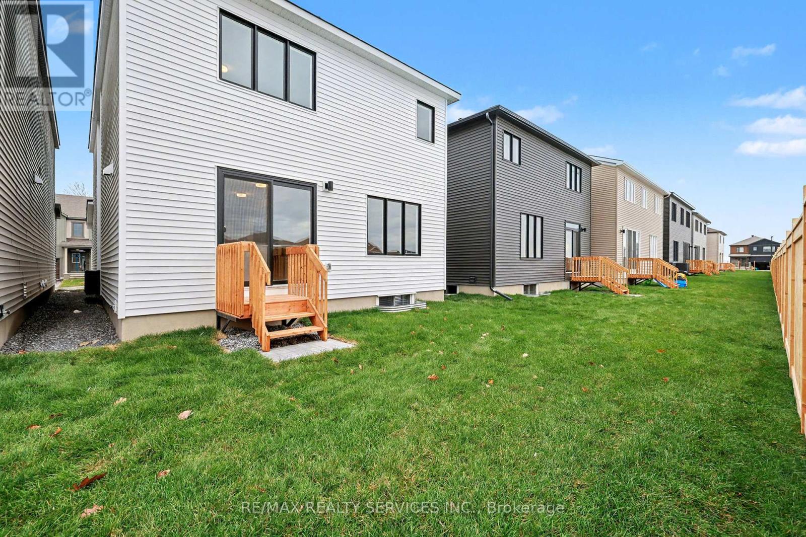 124 Tonic Crescent, Ottawa, Ontario  K2K 1X7 - Photo 31 - X12579702