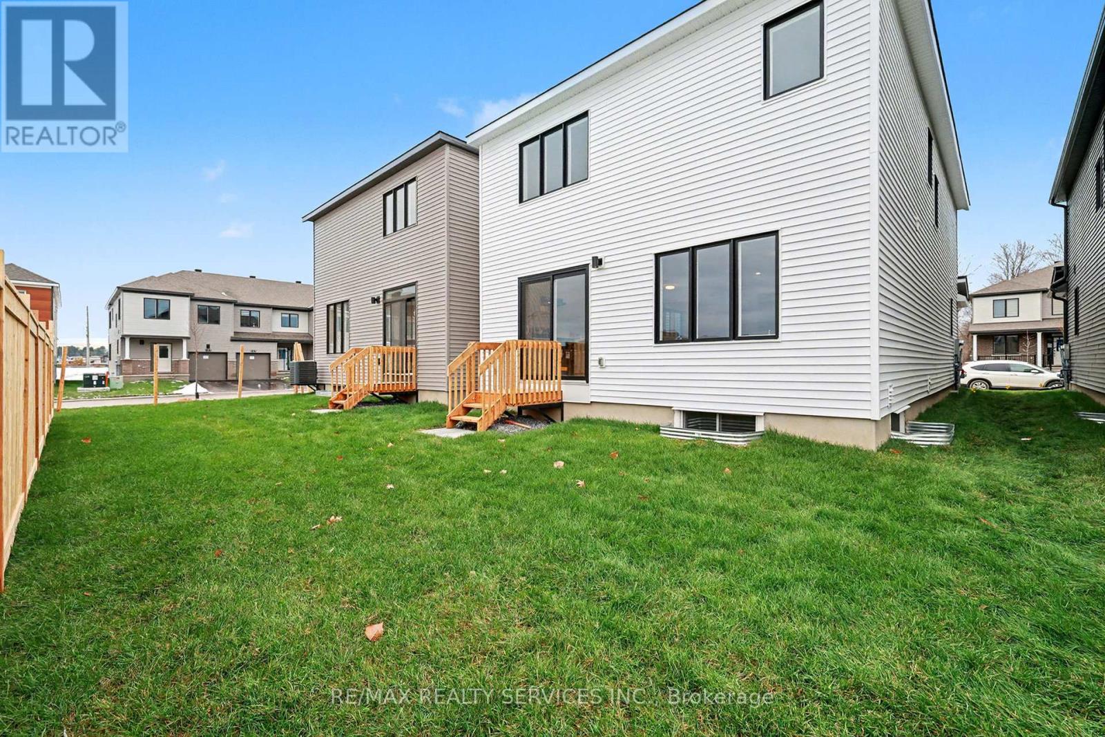 124 Tonic Crescent, Ottawa, Ontario  K2K 1X7 - Photo 32 - X12579702