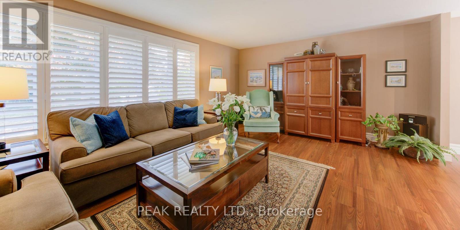 45 Shuh Avenue, Kitchener, Ontario  N2A 2Y1 - Photo 6 - X12579732