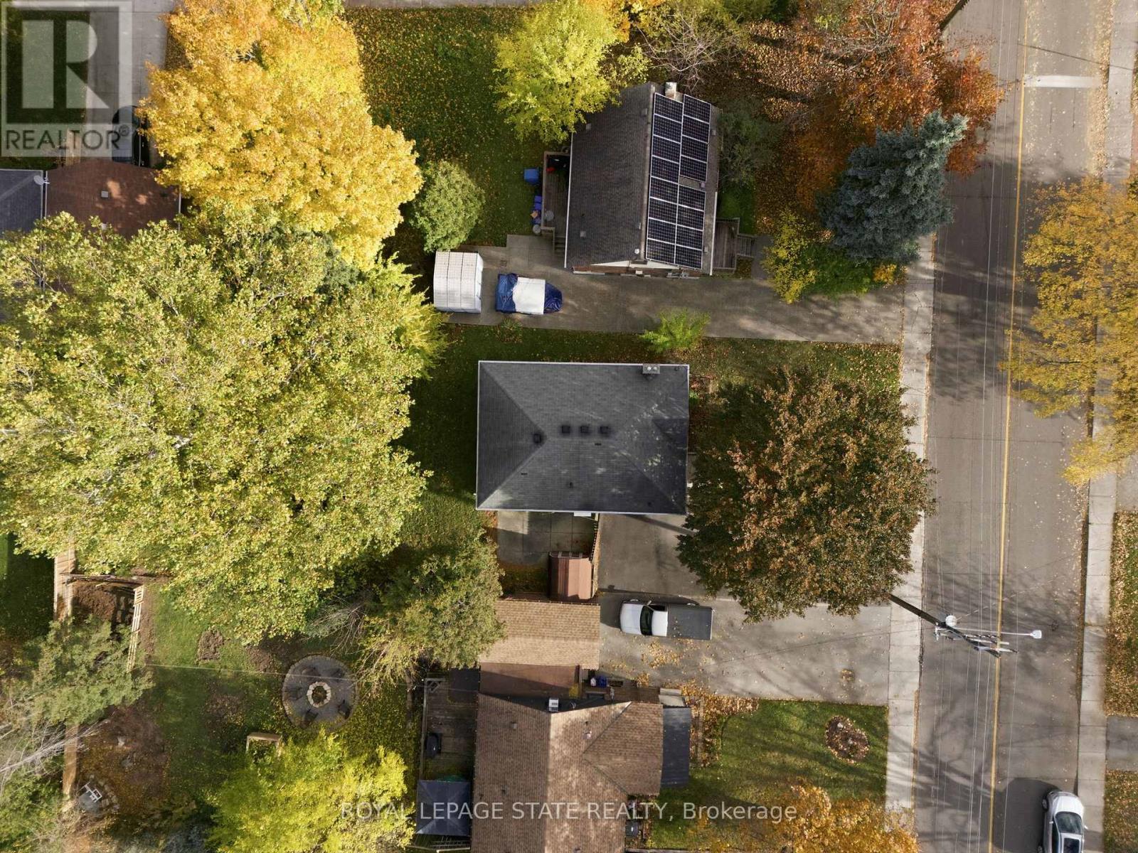 298 Sanatorium Road, Hamilton, Ontario L9C 2A2 - Photo 4 - X12579736