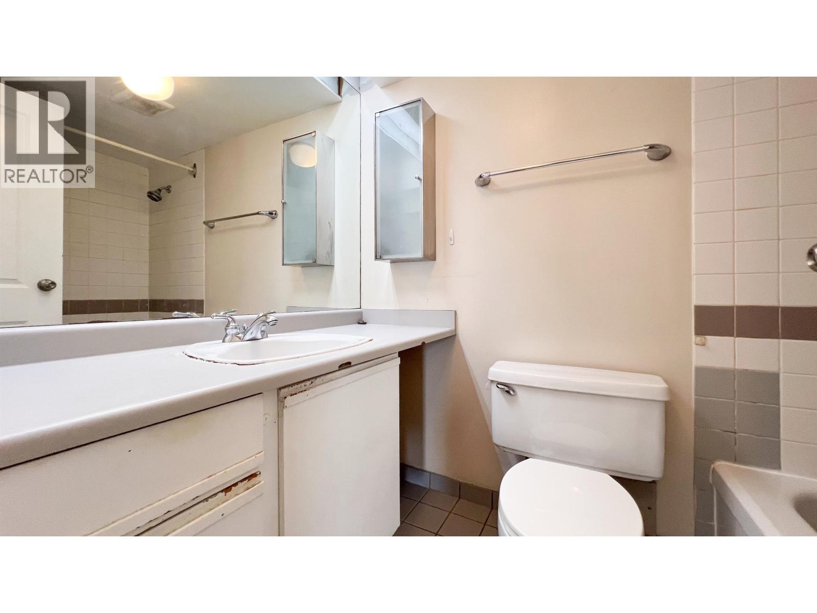 207 1026 Queens Avenue, New Westminster, British Columbia  V3M 6B2 - Photo 13 - R3070347