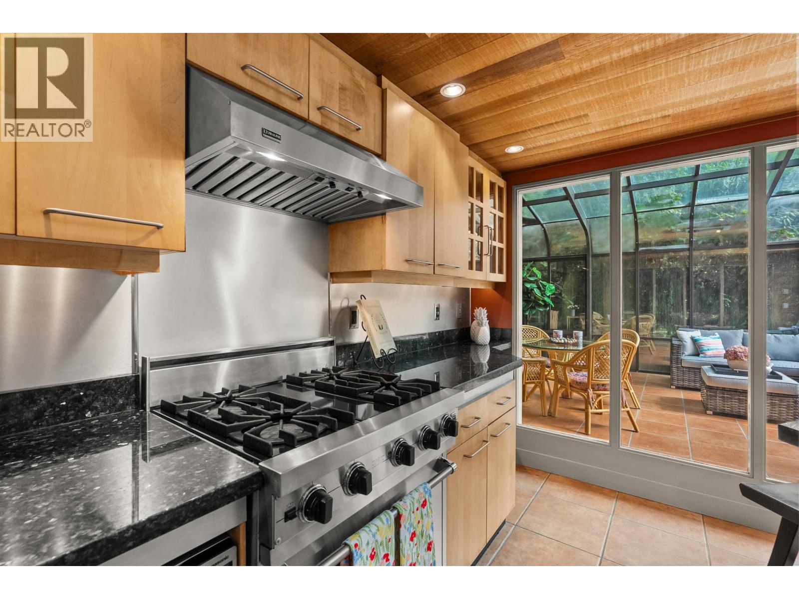 5588 Olympic Street, Vancouver, British Columbia  V6N 1Z5 - Photo 14 - R3070353