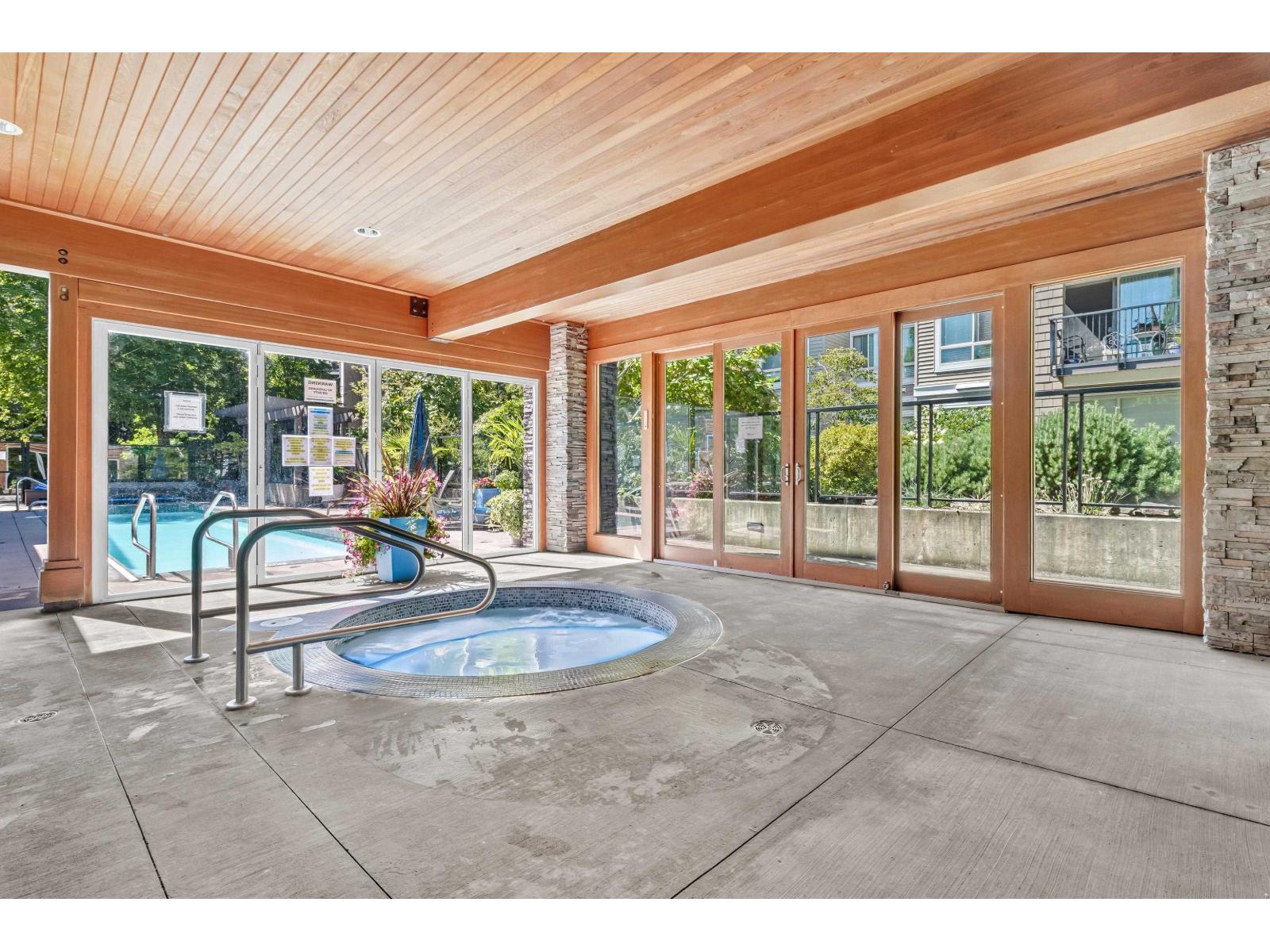 419 6688 120th Street, Surrey, British Columbia  V3W 1T8 - Photo 11 - R3070091