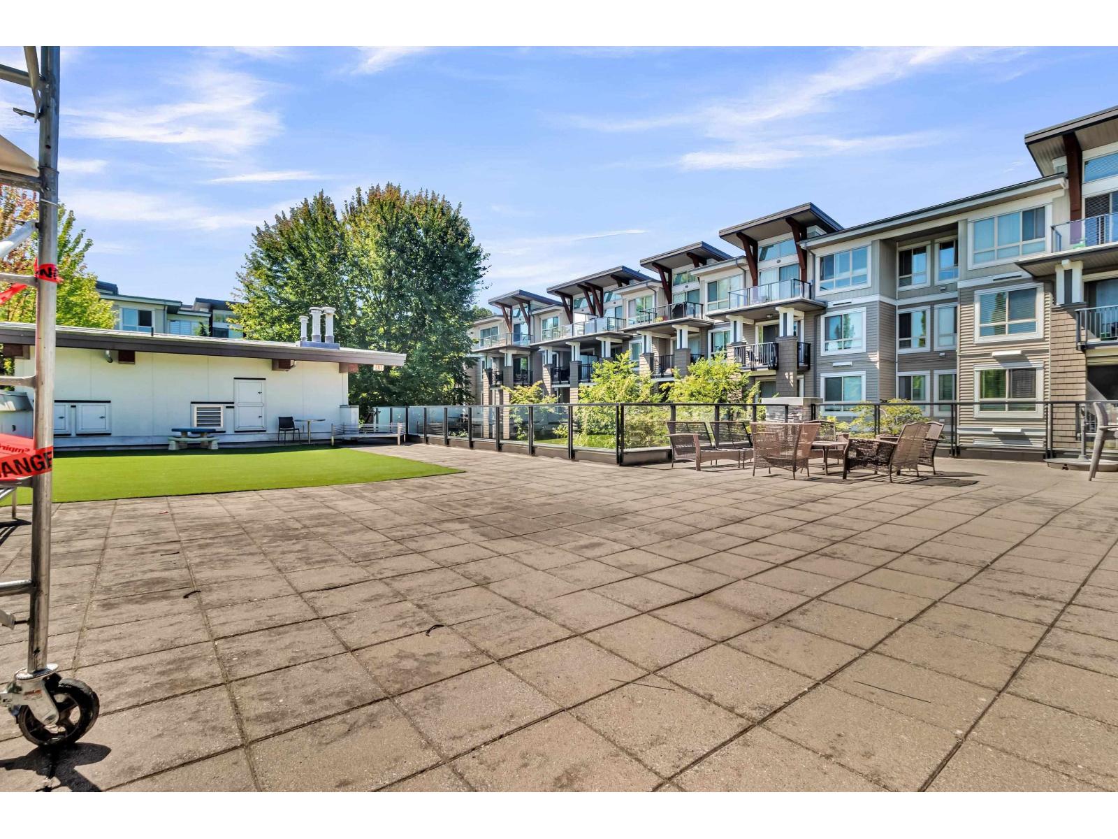 419 6688 120th Street, Surrey, British Columbia  V3W 1T8 - Photo 10 - R3070091