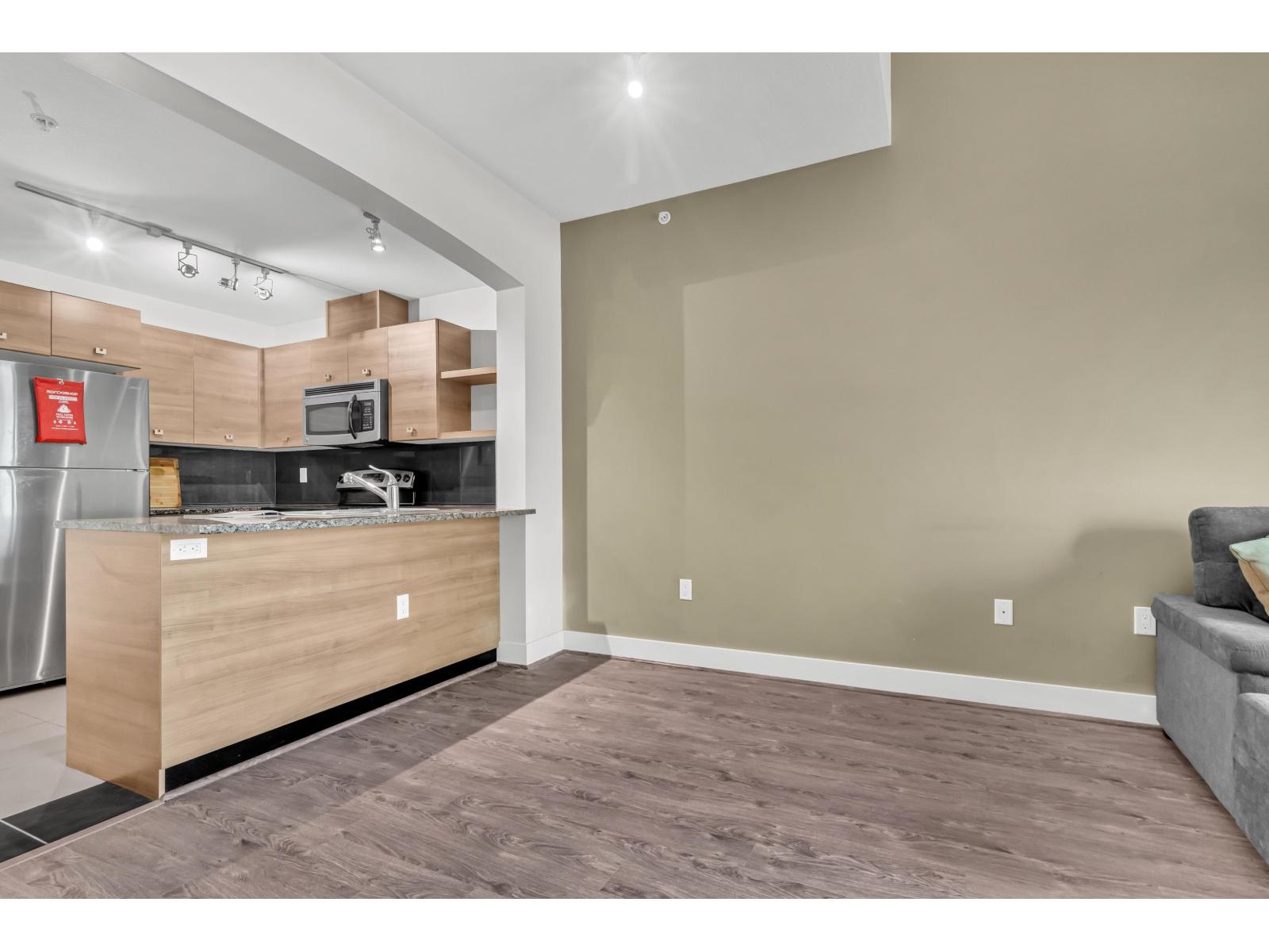 419 6688 120th Street, Surrey, British Columbia  V3W 1T8 - Photo 6 - R3070091