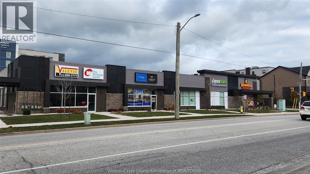 MLS# 25030688: 18 AMY CROFT DRIVE Unit# 2, Lakeshore, Canada