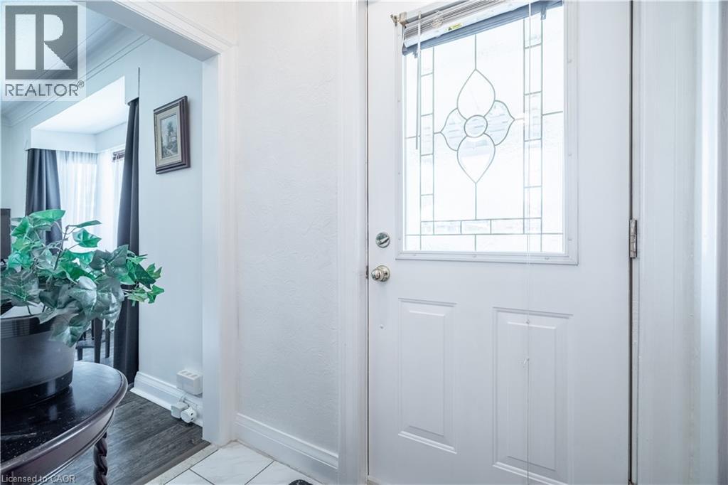 11 Speers Avenue, Toronto, Ontario  M9N 1E9 - Photo 4 - 40750990