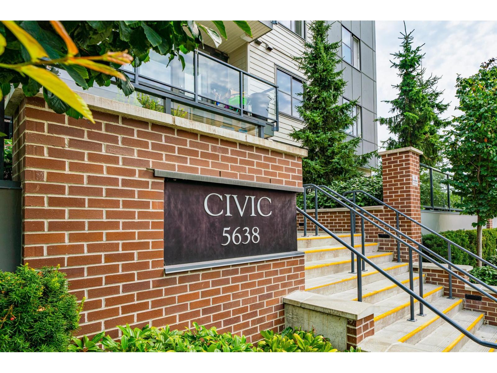 419 5638 201a Street, Langley, British Columbia  V3A 0L8 - Photo 2 - R3070115