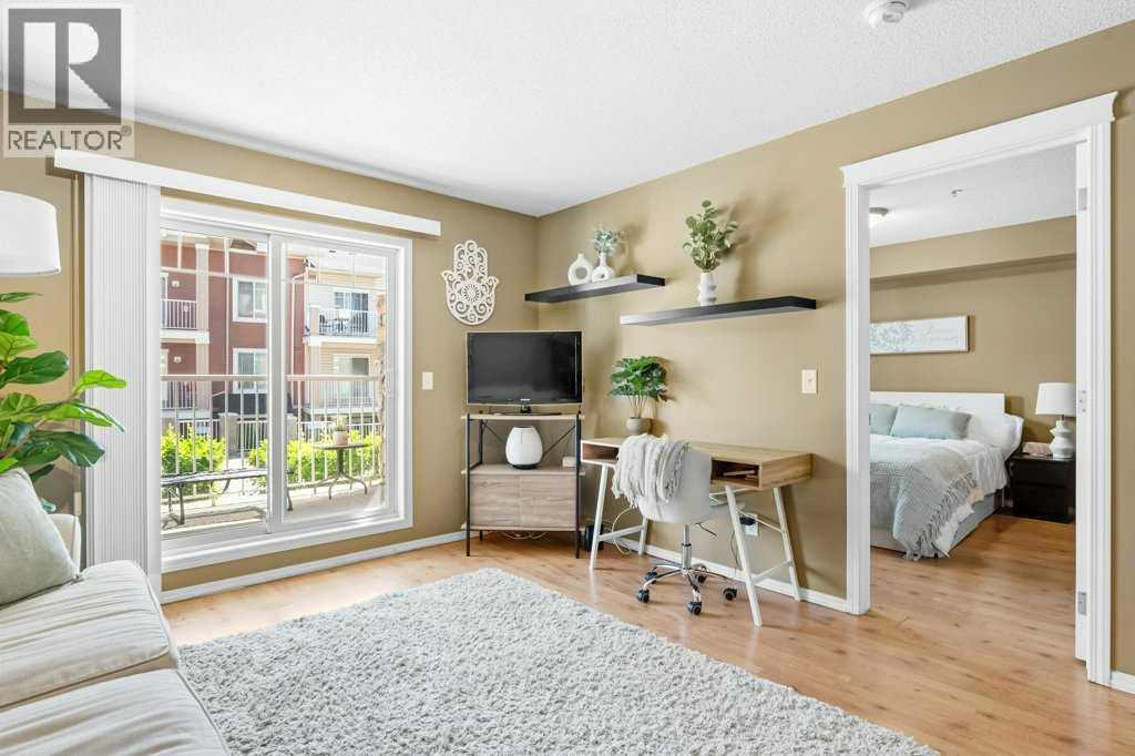 8107, 70 Panamount Drive Nw, Calgary, Alberta  T3K 6L7 - Photo 4 - A2271929