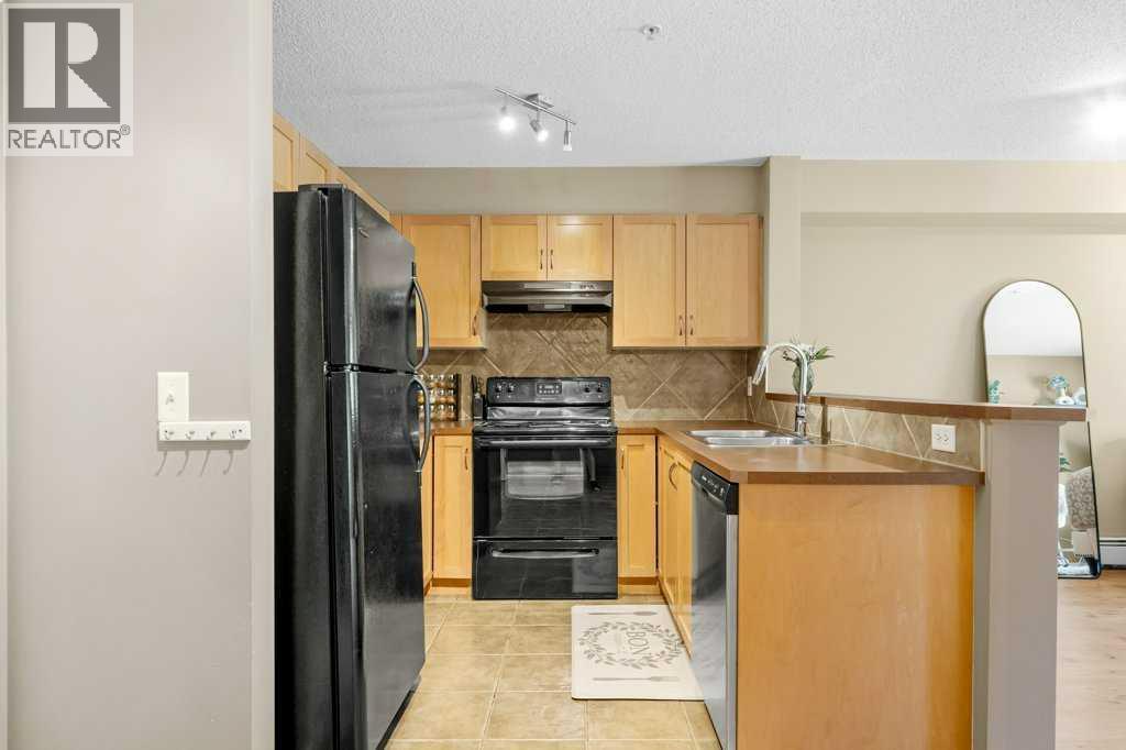 8107, 70 Panamount Drive Nw, Calgary, Alberta  T3K 6L7 - Photo 10 - A2271929